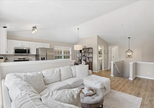 5th image of 1116 Kensington Dr #21-A1, Northbrook, IL 60062 | MLS# 12734848