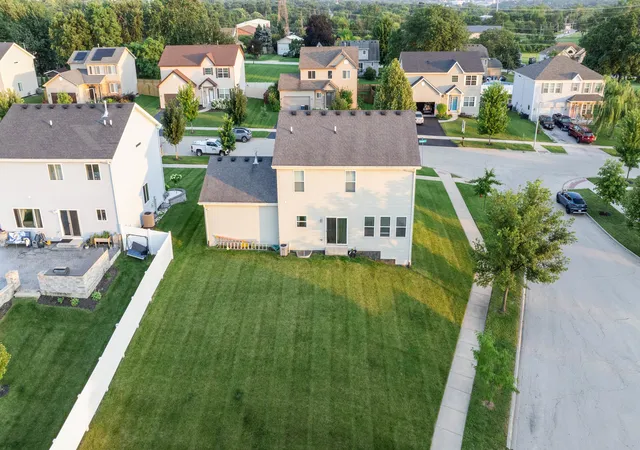 39th image of 594 Camellia Ave, Aurora, IL 60505 | MLS# 12734858