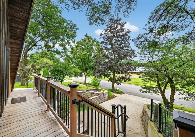 Photo 2 of Single family home for sale at 405 Fairmont Dr, De Kalb, IL 60115 | MLS# 12734950 | Listing updated on 2026-09-03
