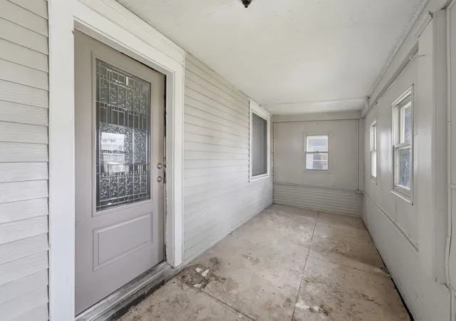 Photo 4 of Single family home for sale at 920 14th Avenue, Rock Island, IL 61201 | MLS# 12734951 | Listing updated on 2026-10-04