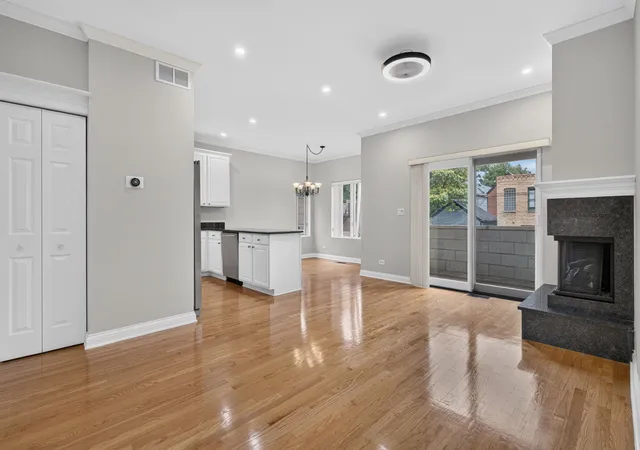 Photo 3 of Condo for sale at 2136 W Evergreen Ave #1B, Chicago, IL 60622 | MLS# 12734964 | Listing updated on 2026-09-01