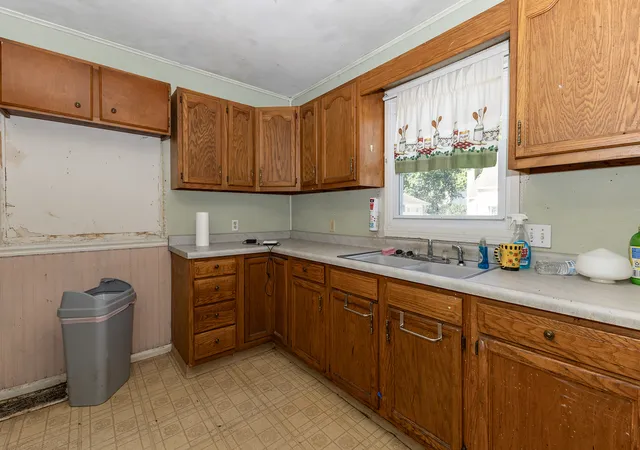 Photo 4 of Single family home for sale at 218 E South St, Geneseo, IL 61254 | MLS# 12734974 | Listing updated on 2026-08-23