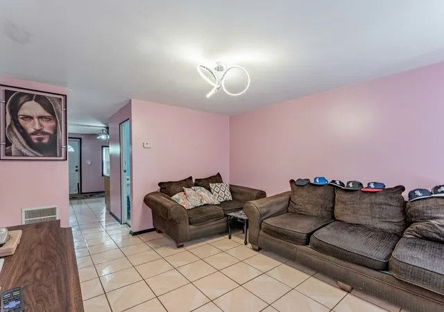 Photo 3 of Sale Pending at 3311 S Damen Ave, Chicago, IL 60608 | MLS# 12735002 | Listing updated on 2026-08-24
