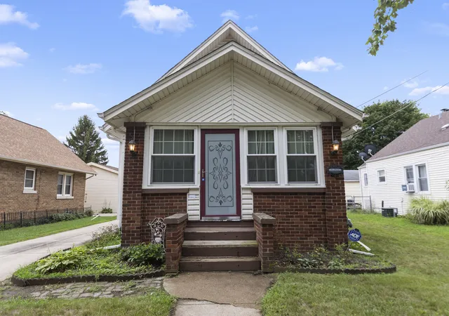 2nd image of 603 Frances Ave, Loves Park, IL 61111 | MLS# 12735008