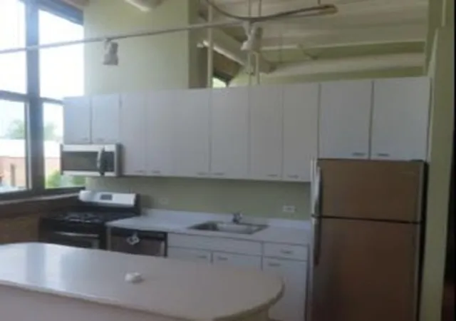 5th image of 601 Linden Pl, Evanston, IL 60202