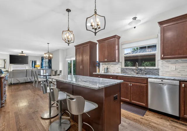 image of 16440 W Turnberry Cir, Lockport, IL 60441 | MLS# 12735034