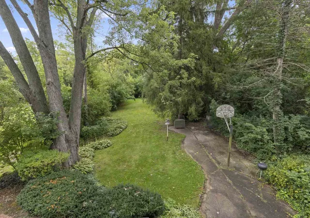 2nd image of 1721 Parkview Ave, Rockford, IL 61107 | MLS# 12735065