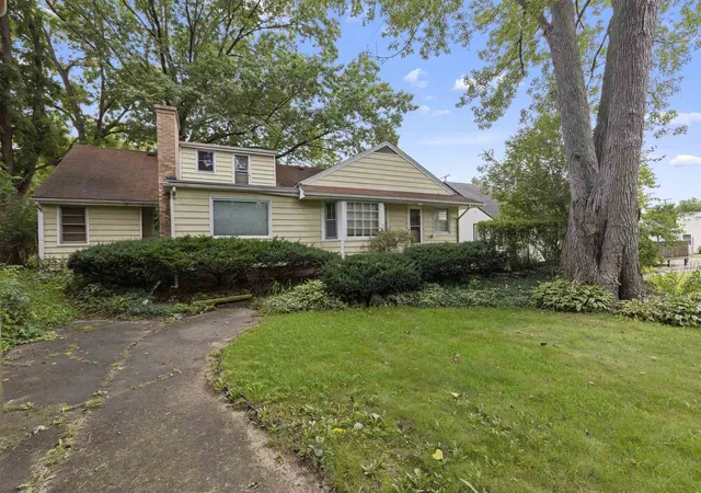 27th image of 1721 Parkview Ave, Rockford, IL 61107 | MLS# 12735065
