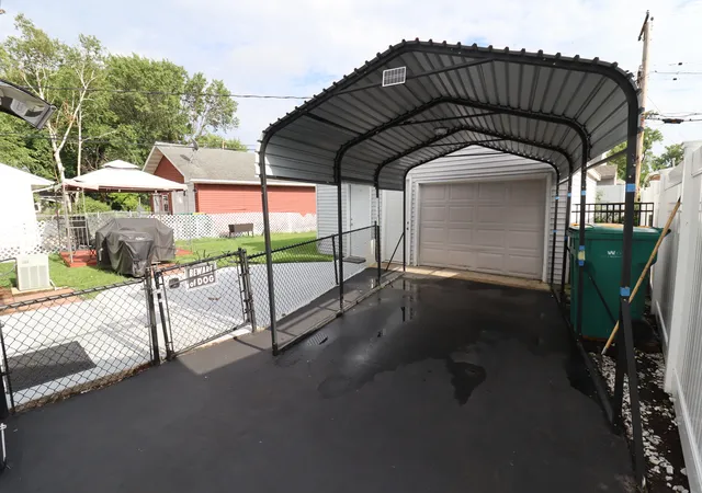 16th image of 1414 Boston Ave, Joliet, IL 60435 | MLS# 12735093