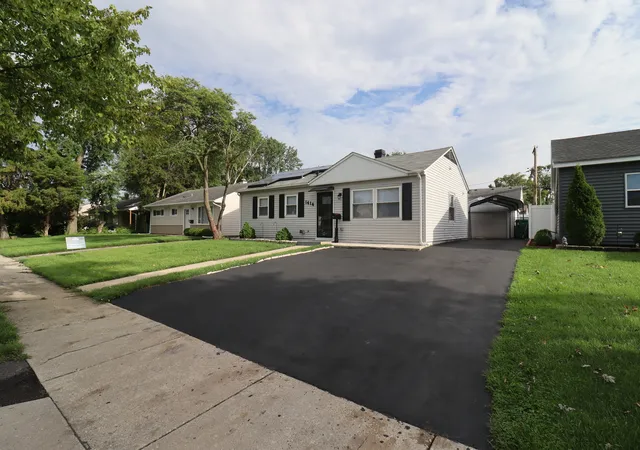 2nd image of 1414 Boston Ave, Joliet, IL 60435 | MLS# 12735093