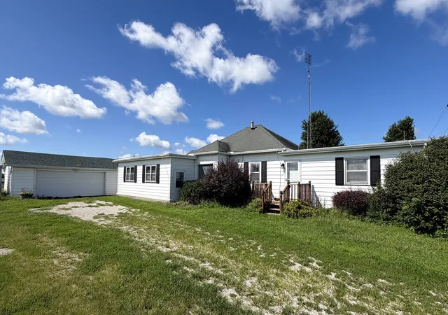 1st image of 82 N 23rd Rd, Peru, IL 61354 | MLS# 12735097