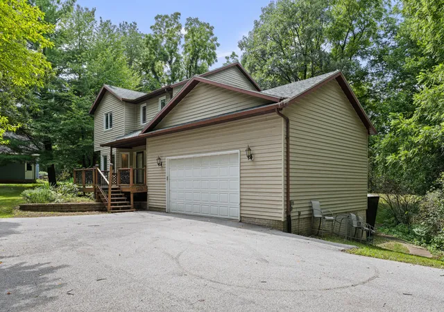 Photo 2 of Single family home for sale at 8100 47th Street, Milan, IL 61264 | MLS# 12735103 | Listing updated on 2026-09-06