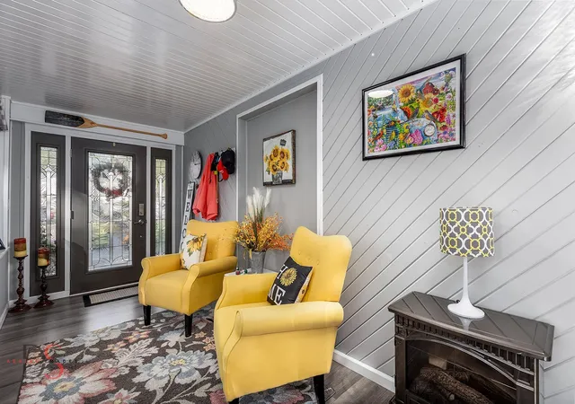 Photo 3 of Single family home for sale at 527 E Main St, Ottawa, IL 61350 | MLS# 12735115 | Listing updated on 2026-10-07