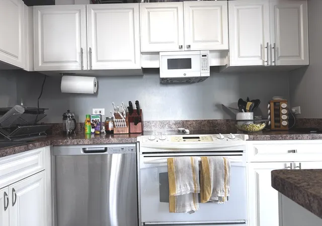 Photo 2 of Condo for sale at 3660 N Lake Shore Dr #2401, Chicago, IL 60613 | MLS# 12735147 | Listing updated on 2026-09-01