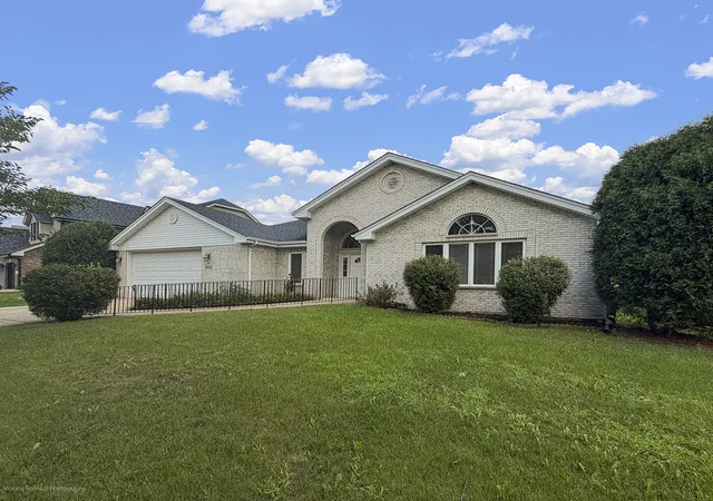 Photo 2 of Single family home for sale at 9441 Witham Ln, Woodridge, IL 60517 | MLS# 12735158 | Listing updated on 2026-08-25