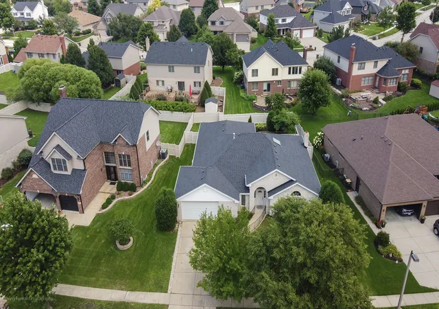 Photo 3 of Single family home for sale at 9441 Witham Ln, Woodridge, IL 60517 | MLS# 12735158 | Listing updated on 2026-08-25