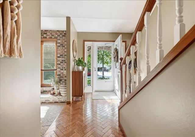 5th image of 2105 Berrywood Ln, Bloomington, IL 61704 | MLS# 12735172
