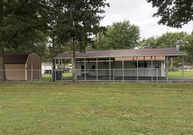 1st image of 1904 D St, West Frankfort, IL 62896 | MLS# 12735191