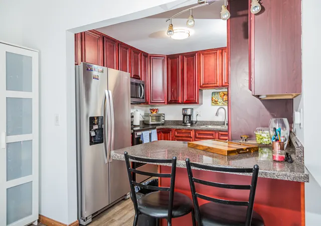 Photo 4 of Condo for sale at 6282 Kit Carson Dr #6282, Hanover Park, IL 60133 | MLS# 12735193 | Listing updated on 2026-09-26