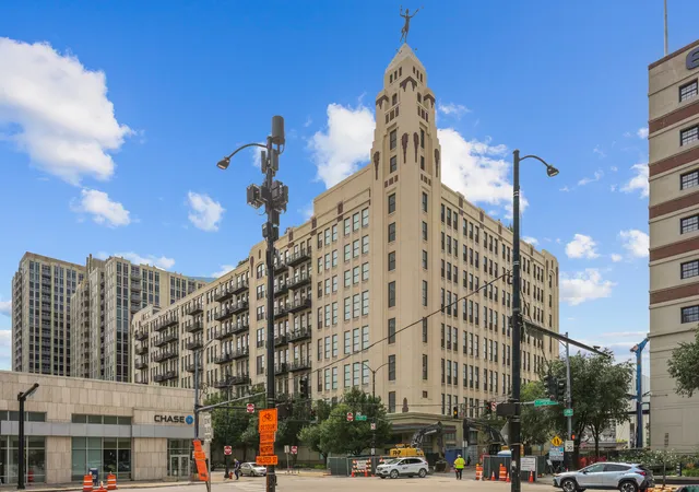 Photo 1 of Condo for sale at 758 N Larrabee St #425, Chicago, IL 60654 | MLS# 12735267 | Listing updated on 2026-08-25