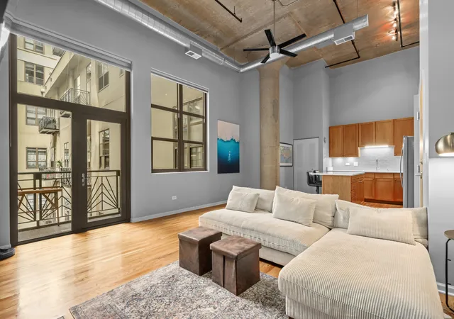 Photo 4 of Condo for sale at 758 N Larrabee St #425, Chicago, IL 60654 | MLS# 12735267 | Listing updated on 2026-08-25