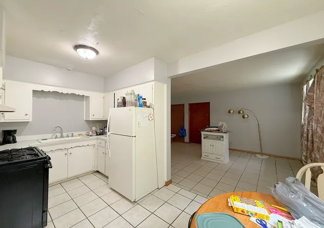 Listing Photo 4 - Condo for sale in building located at 1228 24th Ave, Rock Island, IL 61201