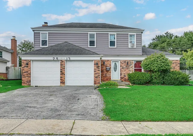Photo 2 of Single family home for sale at 2913 Greenwood Rd, Hazel Crest, IL 60429 | MLS# 12735270 | Listing updated on 2026-08-25