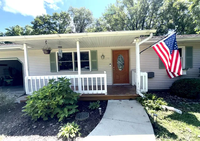 3rd image of 1130 Lincoln Ave, Lowell, IN 46356 | MLS# 12735277