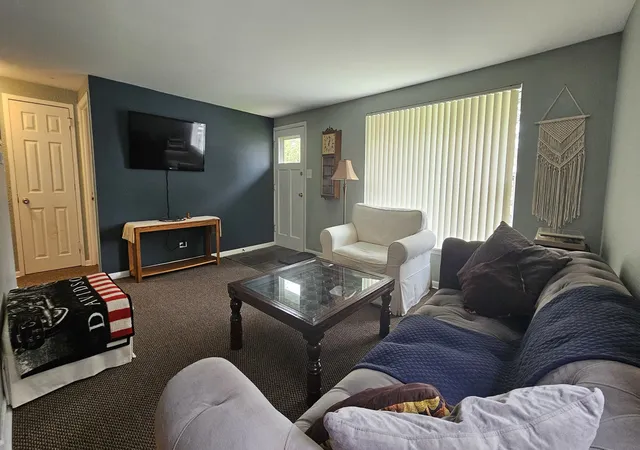 Photo 3 of House for sale at 8957 S Main St, Hometown, IL 60456 | MLS# 12735306 | Listing updated on 2026-08-26