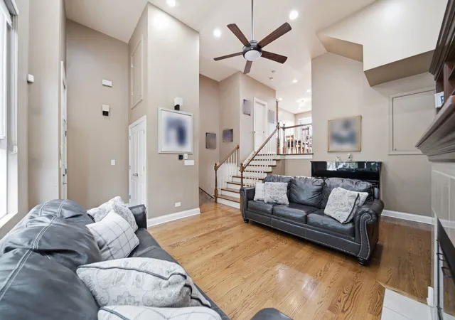 Photo 3 of Single family home for sale at 6336 N Sacramento Ave, Chicago, IL 60659 | MLS# 12735323 | Listing updated on 2026-09-28