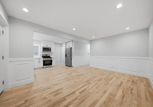 4th image of 1327 S Wolf Rd, Hillside, IL 60162 | MLS# 12735332