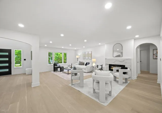 Photo 4 of Single family home for sale at 1848 Balsam Rd, Highland Park, IL 60035 | MLS# 12735339 | Listing updated on 2026-08-26