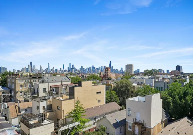 2nd image of 1725 W N Ave, Chicago, IL 60622