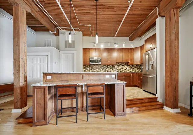 3rd image of 1725 W North Ave #402, Chicago, IL 60622 | MLS# 12735341