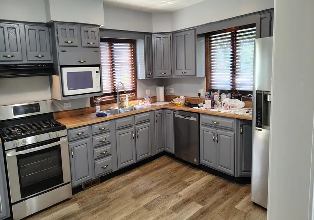 Photo 3 of Single family home for sale at 390 E Diane Dr, Buffalo Grove, IL 60089 | MLS# 12735393 | Listing updated on 2026-09-06