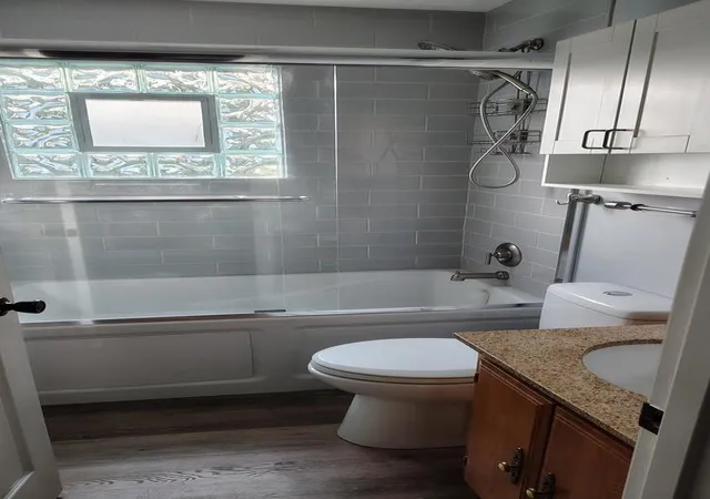 Photo 4 of Single family home for sale at 390 E Diane Dr, Buffalo Grove, IL 60089 | MLS# 12735393 | Listing updated on 2026-09-06