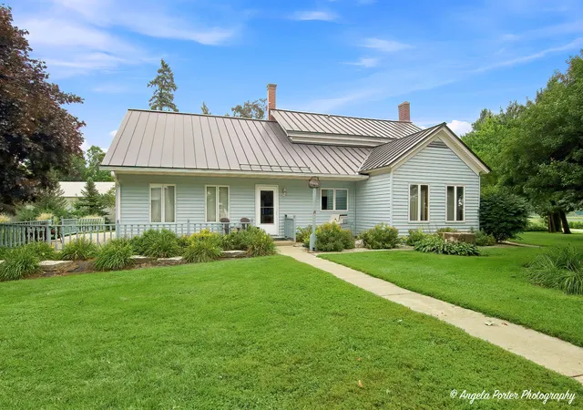 2nd image of 6424 Mccullom Lake Rd, Wonder Lake, IL 60097 | MLS# 12735407