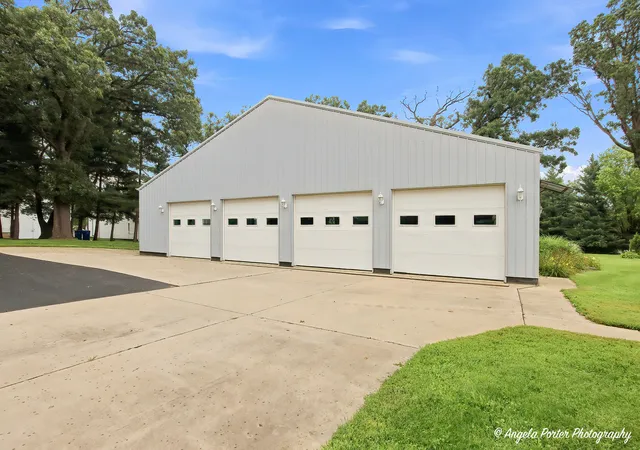 4th image of 6424 Mccullom Lake Rd, Wonder Lake, IL 60097 | MLS# 12735407