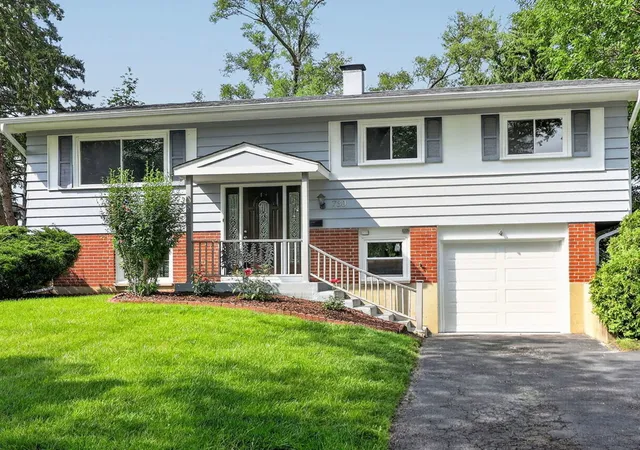 1st image of 730 Hillcrest Blvd, Hoffman Estates, IL 60169 | MLS# 12735442