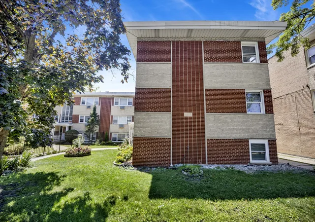 Photo 3 of Condo for sale at 6357 W Addison St #2F-SW, Chicago, IL 60634 | MLS# 12735455 | Listing updated on 2026-09-04