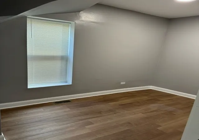 Listing Photo 3 - Condo for sale in building located at 5719 S Loomis Blvd, Chicago, IL 60636