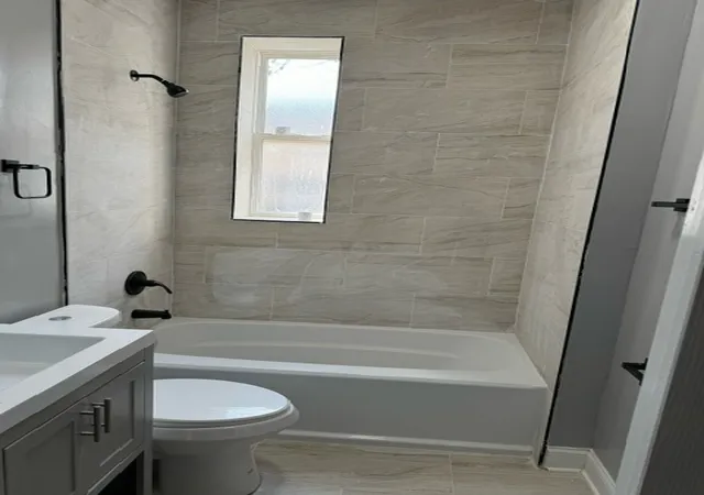 Listing Photo 2 - Condo for sale in building located at 5719 S Loomis Blvd, Chicago, IL 60636 - Unit #