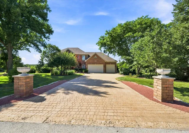 1st image of 39w044 Foxwood Ln, St. Charles, IL 60175 | MLS# 12735479