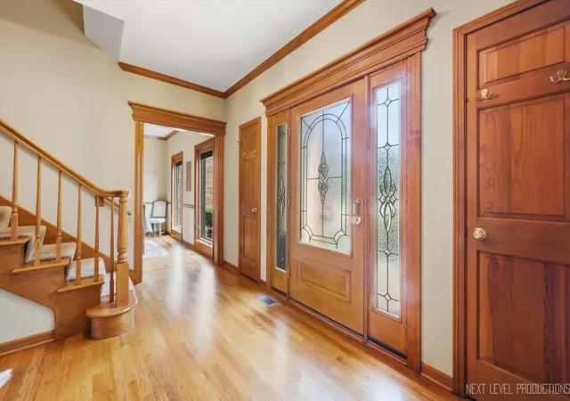 4th image of 39W044 Foxwood Ln, St. Charles, IL 60175 | MLS# 12735479