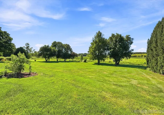 45th image of 39w044 Foxwood Ln, St. Charles, IL 60175 | MLS# 12735479