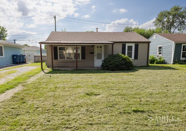 2nd image of 141 Belle Aire Ave, Bourbonnais, IL 60914 | MLS# 12735521