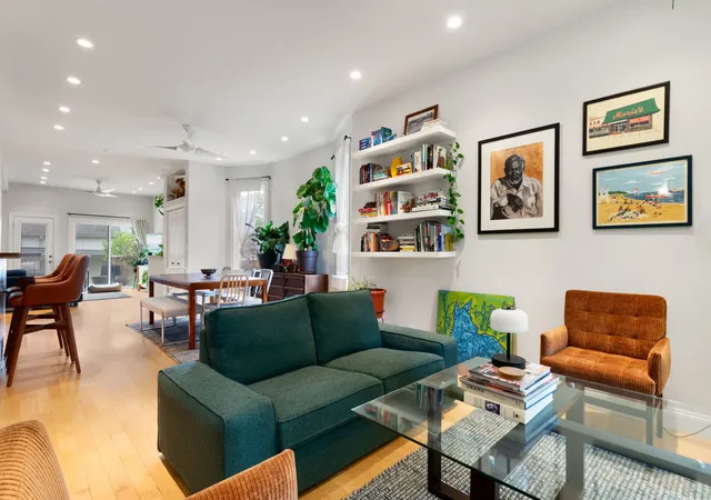 4th image of 2833 N Francisco Ave, Chicago, IL 60618 | MLS# 12735522