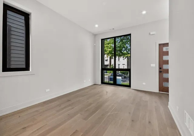 2nd image of 6641 S Evans Ave, Chicago, IL 60637 | MLS# 12735540