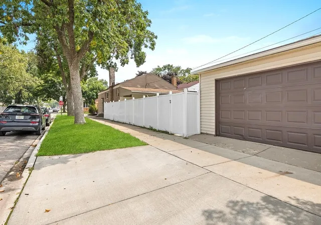 Photo 27 of Sale Pending at 4800 S Lavergne Ave, Chicago, IL 60638 | MLS# 12735545 | Listing updated on 2026-08-28