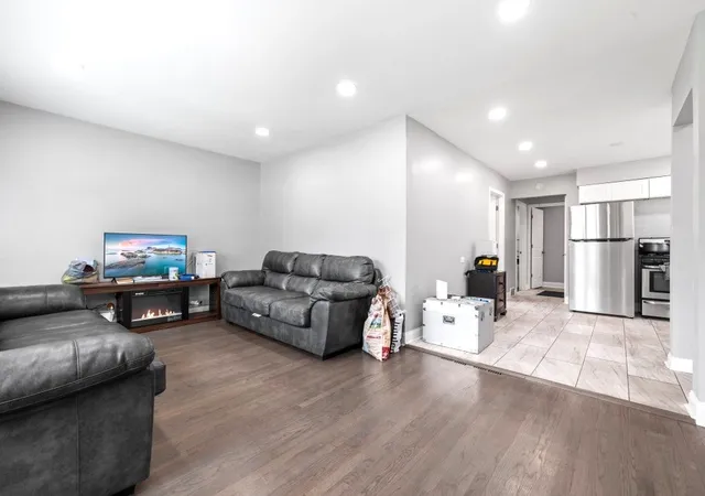 Photo 2 of Sale Pending at 4800 S Lavergne Ave, Chicago, IL 60638 | MLS# 12735545 | Listing updated on 2026-08-28